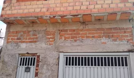 Casa à venda no Parque Residencial Marengo, Itaquaquecetuba  por R$ 138.000