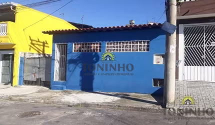 Casa com 4 quartos para alugar na Vila Virgínia, Itaquaquecetuba  por R$ 1.800