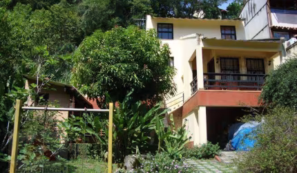 Casa com 5 dormitórios à venda, 200 m² por R$ 650.000,00 - Mata Paca - Niterói/RJ