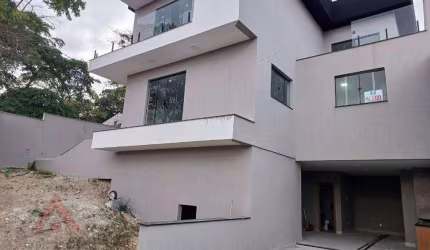 Casa com 4 dormitórios para alugar, 300 m² por R$ 7.280,00/mês - Serra Grande - Niterói/RJ
