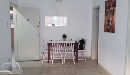Apartamento grande no Boqueirão de um dormitório.