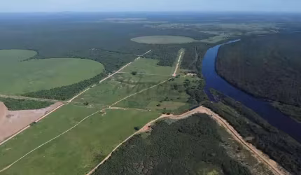 Fazenda à venda na Rural, 1000, Centro, Pedras de Maria da Cruz, 2000 m2 por R$ 25.000.000