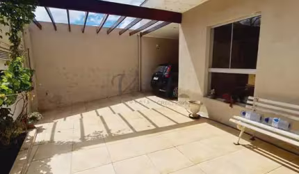 Casa com 3 quartos à venda na Agudos, 121, Jardim Santa Helena, Mogi Guaçu, 340 m2 por R$ 650.000