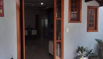 Casa com 3 quartos à venda na Irapuã, 1000, Mogi-Mirim II, Mogi Mirim, 300 m2 por R$ 480.000
