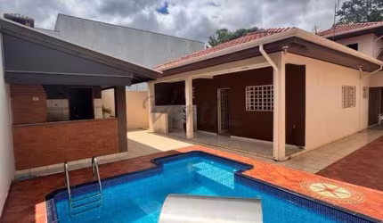 Casa com 3 quartos à venda na Laércio Donizeti Bovo, 120, Parque Guainco, Mogi Guaçu, 325 m2 por R$ 690.000
