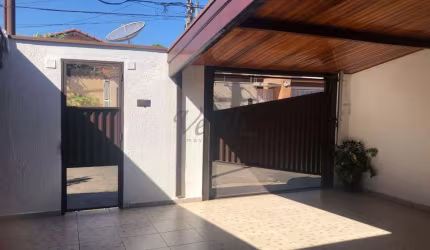 Casa com 3 quartos à venda na Palmira Franco de Faria, 75, Jardim Nossa Senhora das Graças, Mogi Guaçu, 250 m2 por R$ 530.000