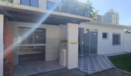 Casa com 2 dormitórios para alugar, 43 m² - Pagani - Palhoça/SC
