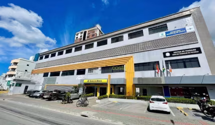 Sala para alugar, 240 m² - Passa Vinte - Palhoça/SC
