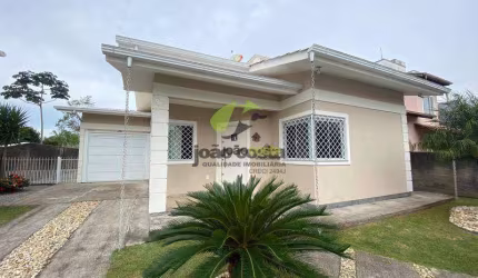 Casa com 2 dormitórios à venda, 101 m² por R$ 760.000,00 - Aririú - Palhoça/SC