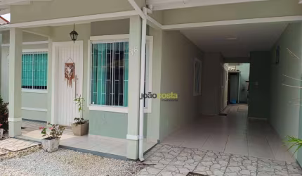 Casa com 3 dormitórios à venda, 112 m² por R$ 689.000,00 - São Sebastião - Palhoça/SC