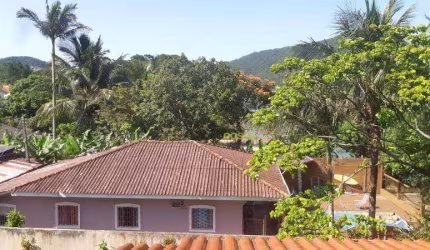 Casa com 4 dormitórios à venda, 240 m² por R$ 700.000,00 - Enseada de Brito - Palhoça/SC