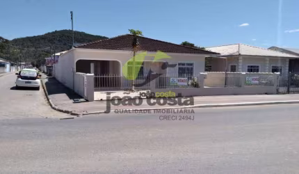 Casa com 3 dormitórios à venda, 120 m² por R$ 600.000,00 - Guarda do Cubatão - Palhoça/SC