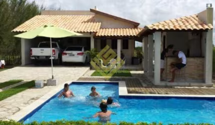 Casa em condomínio fechado com 3 quartos à venda no Centro