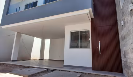 Casa em Interlagos - Sossego e Sofisticação