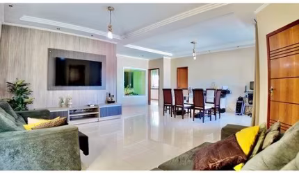 Casa Exclusiva à Venda em Vicente Pires com 3 Suítes, Espaço Gourmet e Casa Auxiliar!