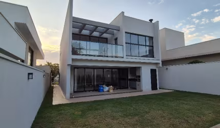 Varanda Sul - OPORTUNIDDADE! Sobrado á venda
