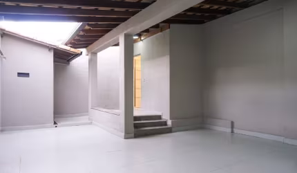 Santa Mônica - Casa toda reformada á venda!