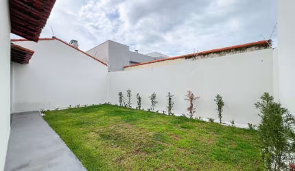 Alto Umuarama - Bela casa á venda!