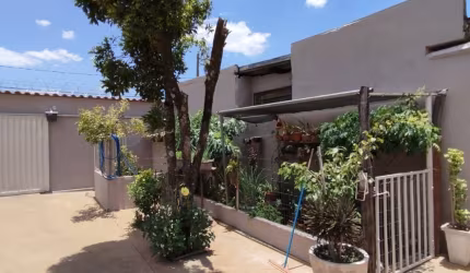 Samta Rosa - Casa com terreno de 300m² á venda.