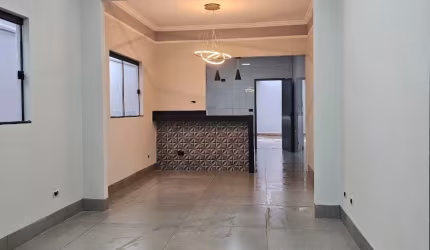 Jardim Brasília - Casa de 184m² com piscina á venda.