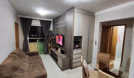 Santa Mônica - Apartamento repleto de armários á venda.