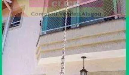 Lindo Sobrado com 3 Suítes, Quintal Amplo e Acabamento Impecável!