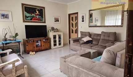 Casa Ampla e Funcional na Rua Aiarani - Conforto e Praticidade em Todos os Ambientes!
