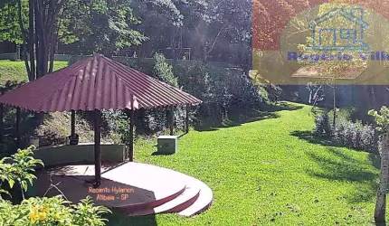 Excelente Chácara de 30.882,5m&#178; em Atibaia com Casa Principal, Piscina e Mais!