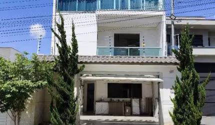 Casa Exclusiva com Rooftop e Piscina ? Sofisticação, Conforto e Alto Potencial de Investimento!