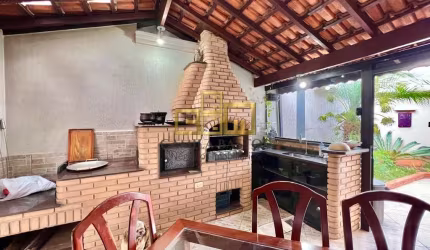 Casa com 3 dormitórios à venda, 115 m² - Jardim das Hortênsias - Poços de Caldas/MG