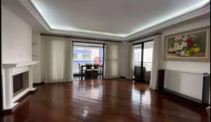 Apartamento de 151 metros à venda com 3 suítes e 3 vagas no Tatuapé.
