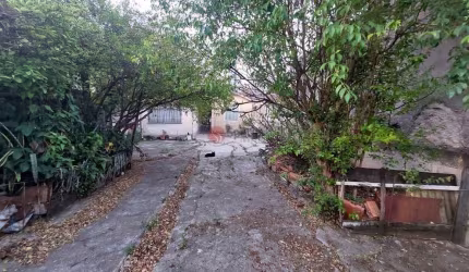 Terreno à venda com 200 metros na Vila Diva