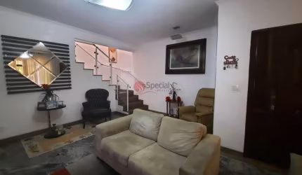 Sobrado no Tatuapé, localizado  próximo ao Metrô.