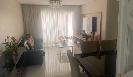 Apartamento no Tatuapé com 3 dormitórios, 1 suíte próximo ao Metrô Carrão.