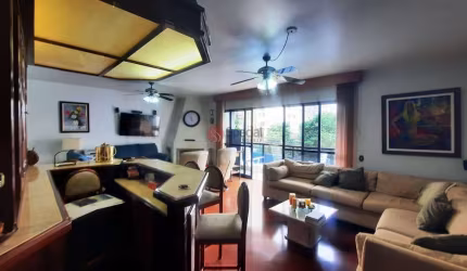 Apartamento na Mooca com lazer espetacular, 3 vagas de garagem, paralelas e depósito.