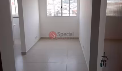 Apartamento no Jardim Imperador.