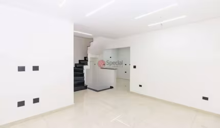 Casa de condomínio na Vila Matilde com 3 quartos, 1 suíte e 2 vagas de garagem.