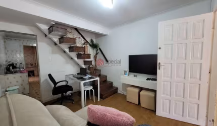 Sobrado Tatuapé, barato, com vaga de garagem, excelente localização.