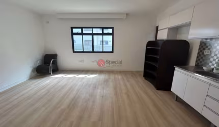 Prédio comercial no Tatuapé 10x30, 3 pavimentos, próximo a Rua Emília Marengo .