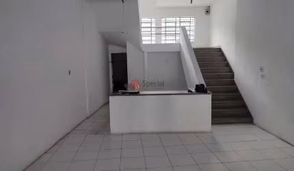 Salão comercial na Penha.