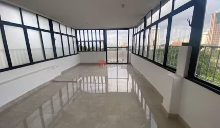 Salas comerciais a poucos metros do Metrô Carrão, com 170m².