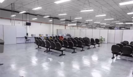 Galpão na Penha com 2139 m²  - Penha