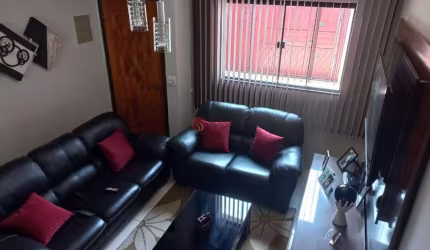 Sobrado a venda, 2 vagas no Jardim Vila Formosa.