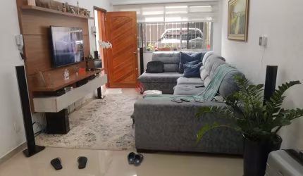 Sobrado a venda com 3 quartos na Vila Ré