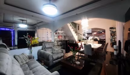 Sobrado na Vila Rica, decorado, aceita permuta.