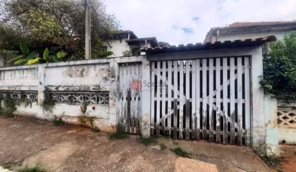 Terreno na Vila Prudente com casa antiga, próximo ao futuro Metrô Orfanato!