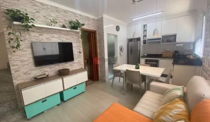 Sobrado em condomínio fechado na Vila Carrão. Lindo, com 2 quartos e 1 vaga livre.