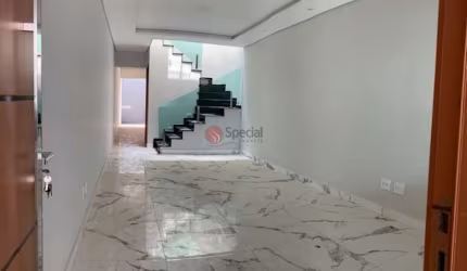 Sobrado novo com 3 suites, 2 vagas, portão automático,churrasqueira, sala e cozinha ampla