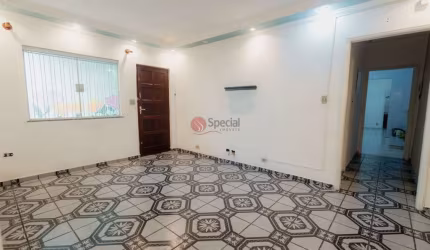 Casa terrea à venda na Vila Formosa com 2 dormitorios e 2 vagas.