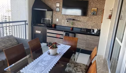 Apartamento na Vila Formosa  com varanda gourmet.